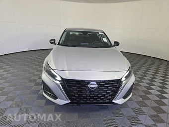 2024 Nissan Altima SV - miniatura 2
