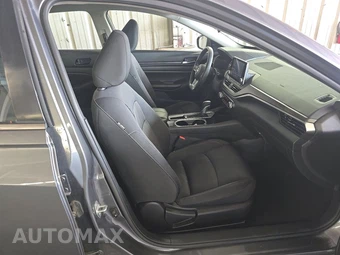 2024 Nissan Altima SV - miniatura 8