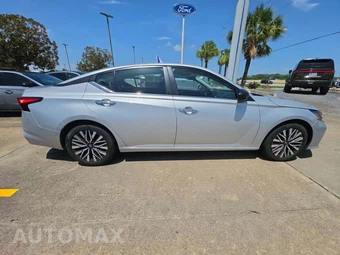 2024 Nissan Altima SV - miniatura 4