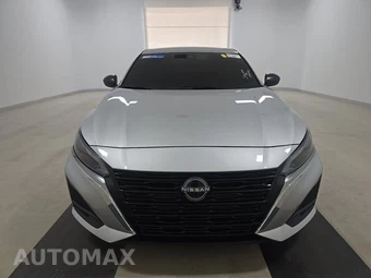 2024 Nissan Altima SV – miniatura 2