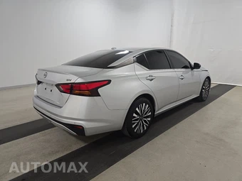 2024 Nissan Altima SV – miniatura 4