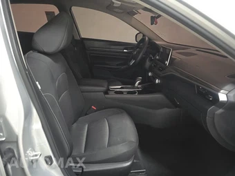 2024 Nissan Altima SV – miniatura 8