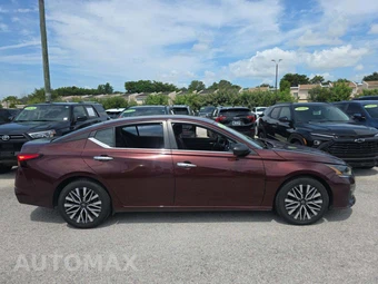 2024 Nissan Altima SV - miniatura 4