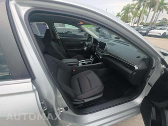 2024 Nissan Altima SV - miniatura 18