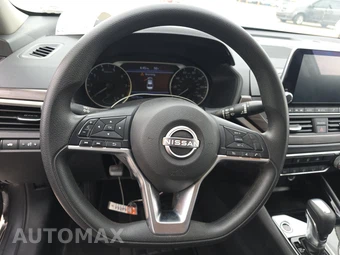 2024 Nissan Altima SV - miniatura 10