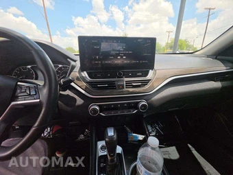2024 Nissan Altima SV – miniatura 10