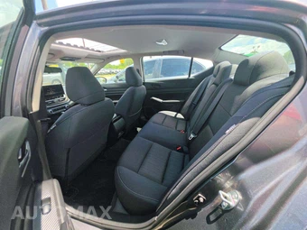 2024 Nissan Altima SV – miniatura 13