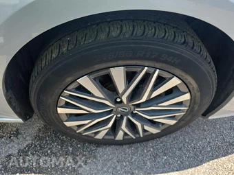 2024 Nissan Altima SV - miniatura 9