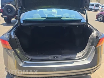 2024 Nissan Altima SV – miniatura 16