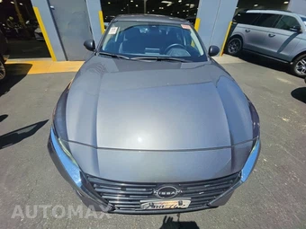 2024 Nissan Altima SV – miniatura 2