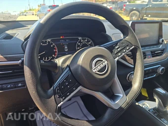 2024 Nissan Altima SV - miniatura 10