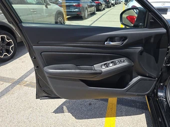 2024 Nissan Altima SV – miniatura 9