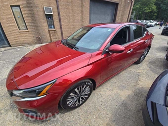 2024 Nissan Altima SV