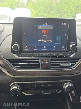 2024 Nissan Altima SV - miniatura 10