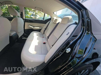 2024 Nissan Altima SV – miniatura 13
