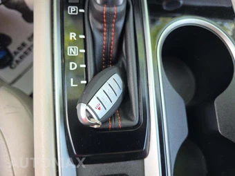 2024 Nissan Altima SV – miniatura 8