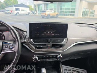 2024 Nissan Altima SV - miniatura 10