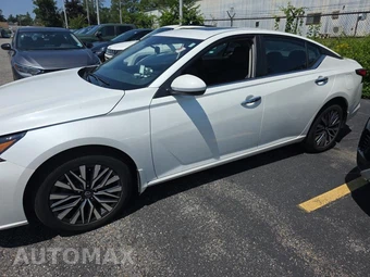 2024 Nissan Altima SV - miniatura 8