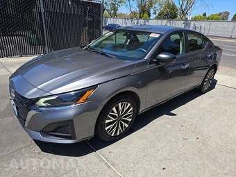 2024 Nissan Altima SV
