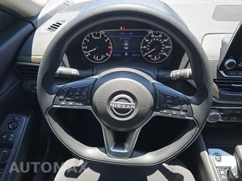 2024 Nissan Altima SV - miniatura 10