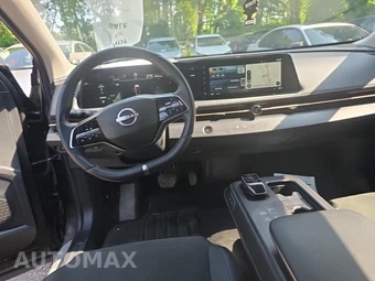 2024 Nissan Ariya EVOLVE+ e-4ORCE – miniatura 12
