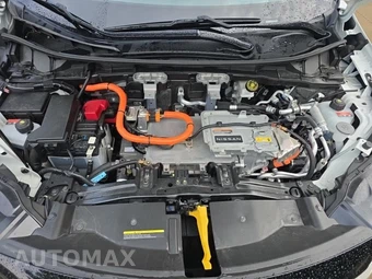 2024 Nissan Ariya EVOLVE+ e-4ORCE – miniatura 17