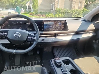 2024 Nissan Ariya EVOLVE+ e-4ORCE – miniatura 12