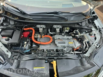 2024 Nissan Ariya PLATINUM+ e-4ORCE – miniatura 17