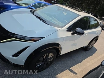 2024 Nissan Ariya PLATINUM+ e-4ORCE – miniatura 8