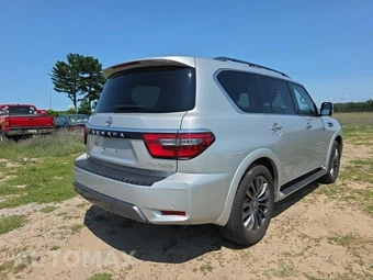2024 Nissan Armada Platinum - miniatura 5