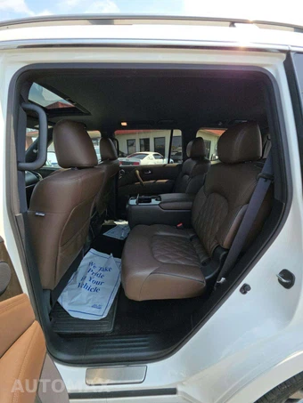 2024 Nissan Armada Platinum - miniatura 10