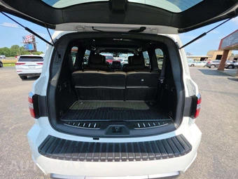 2024 Nissan Armada Platinum - miniatura 12