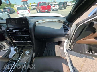2024 Nissan Armada Platinum - miniatura 17