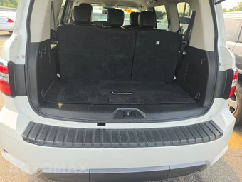 2024 Nissan Armada SV - miniatura 17