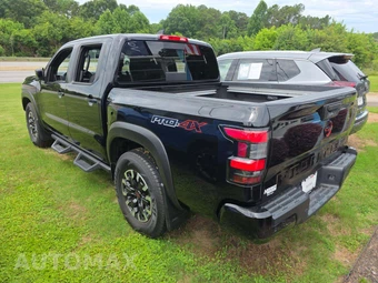 2024 Nissan Frontier PRO-4X Crew Cab Medium Bed - miniatura 2