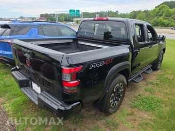 2024 Nissan Frontier PRO-4X Crew Cab Medium Bed - miniatura 3