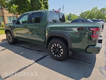 2024 Nissan Frontier PRO-4X Crew Cab Medium Bed - miniatura 8