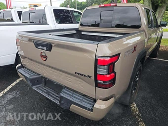 2024 Nissan Frontier PRO-X Crew Cab Short Bed - miniatura 3