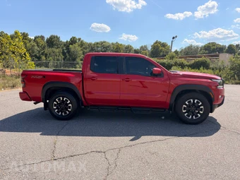 2024 Nissan Frontier PRO-X Crew Cab Short Bed - miniatura 4