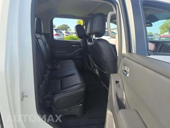 2024 Nissan Frontier SL Crew Cab Medium Bed - miniatura 13