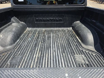 2024 Nissan Frontier SV Crew Cab Medium Bed – miniatura 17