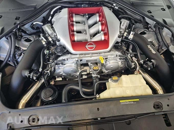 2024 Nissan GT-R Premium - miniatura 21