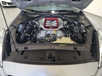 2024 Nissan GT-R Premium - miniatura 25