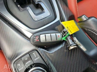 2024 Nissan GT-R Premium - miniatura 8