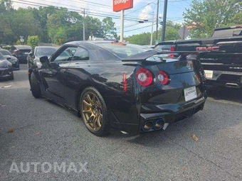 2024 Nissan GT-R T-spec - miniatura 2
