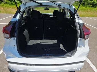 2024 Nissan Kicks S – miniatura 11
