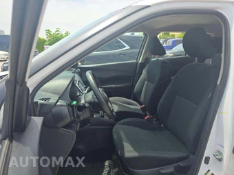 2024 Nissan Kicks S – miniatura 6