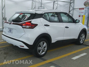 2024 Nissan Kicks S - miniatura 4