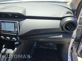 2024 Nissan Kicks S – miniatura 16