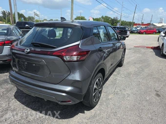 2024 Nissan Kicks S - miniatura 3